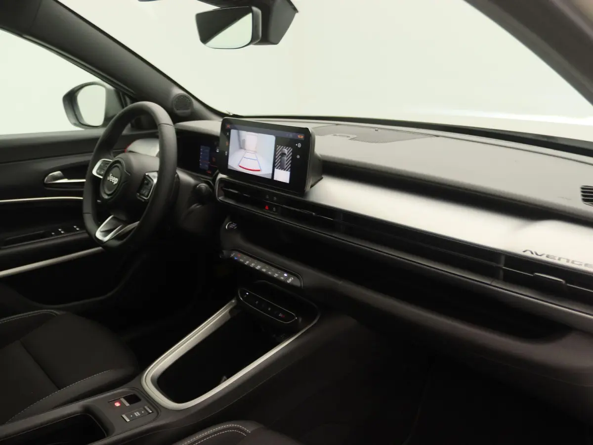 1.2 e-Hybrid Summit | NAVI | 18'' Velgen | Adaptive Cruise Control | Parkeercamera Achter |
