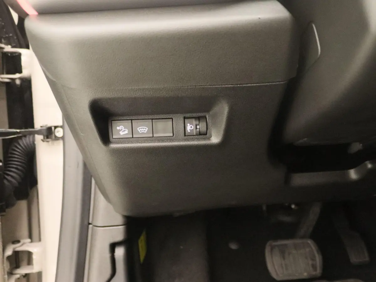 1.2 e-Hybrid Summit | NAVI | 18'' Velgen | Adaptive Cruise Control | Parkeercamera Achter |