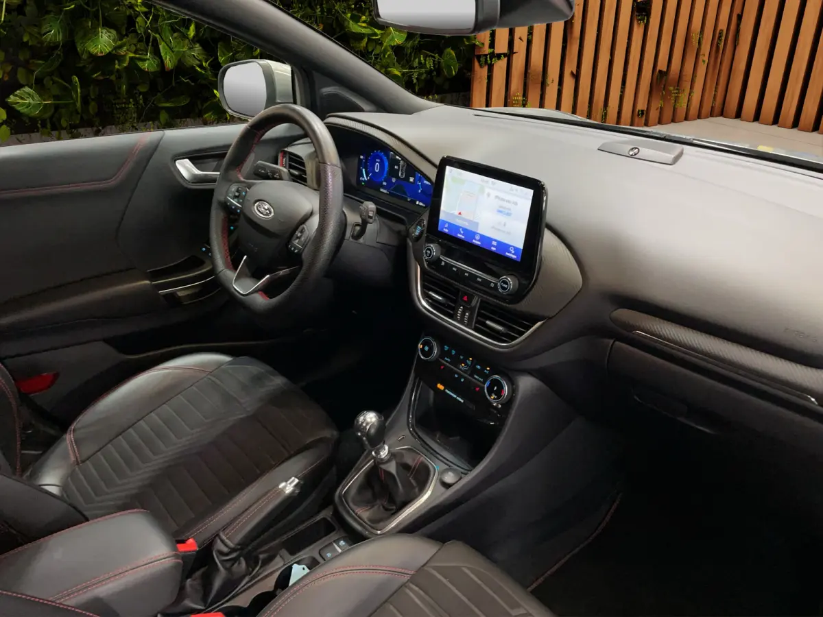 1.0 EcoBoost ST-Line X | Adaptieve cruise | Achteruitrijcamera | Stoel- stuurverw. | B&O | 18" | Carplay | Elektrische achterklep