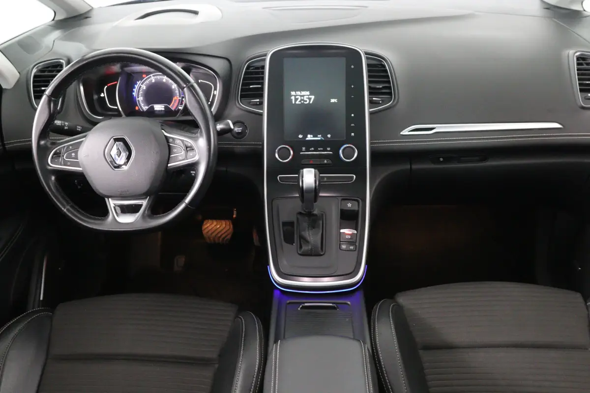 1.3 TCe Bose | Automaat! | Panoramadak | BOSE | HUD | Cruise Adaptive | Camera | Clima | Navi | LED | Keyless | Parkeersensoren | Lichtmetalen Velgen