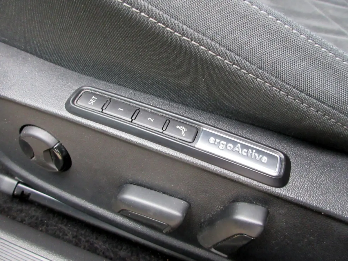 1.5 eTSI Style Automaat * Led * Camera *