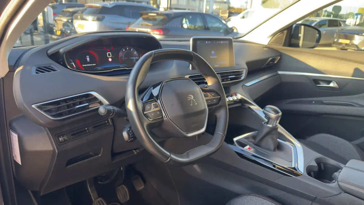 1.2 Active | Apple Carplay / Android auto | Navi | Cruise | LMV |