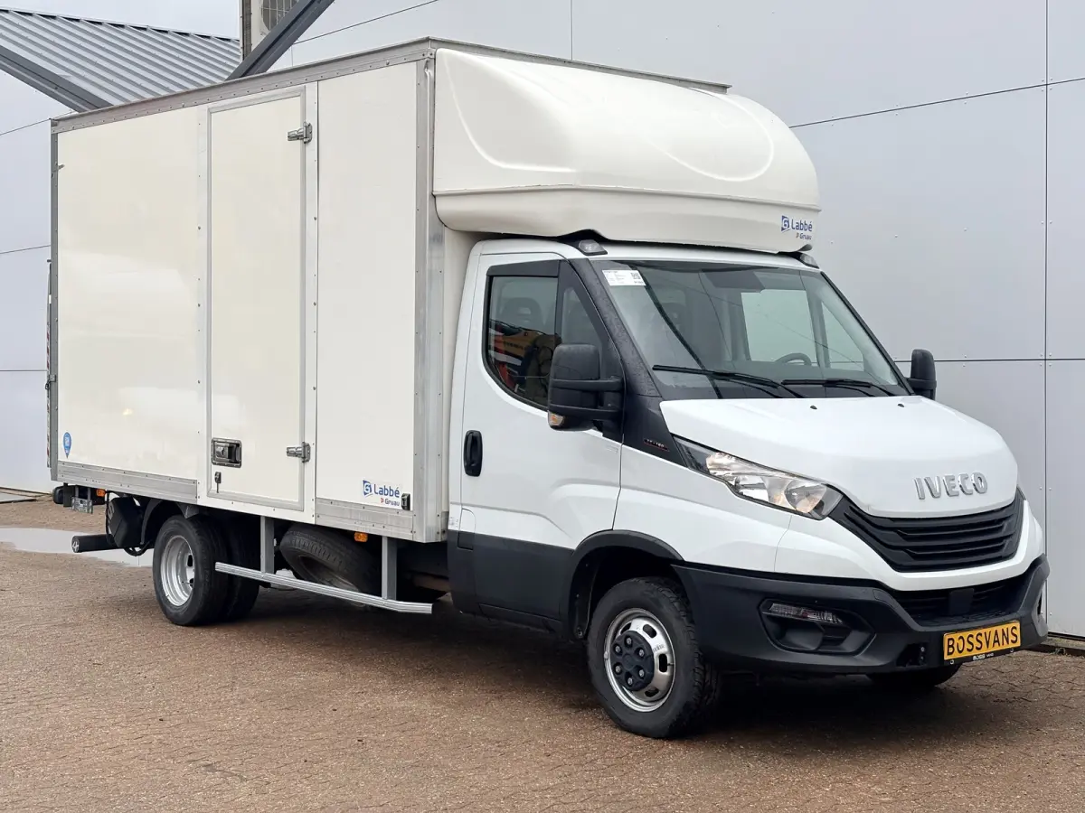 35C16 3.0 160PK Bakwagen Laadklep Zijdeur Camera Climate Control Bluetooth Bakwagen Koffer