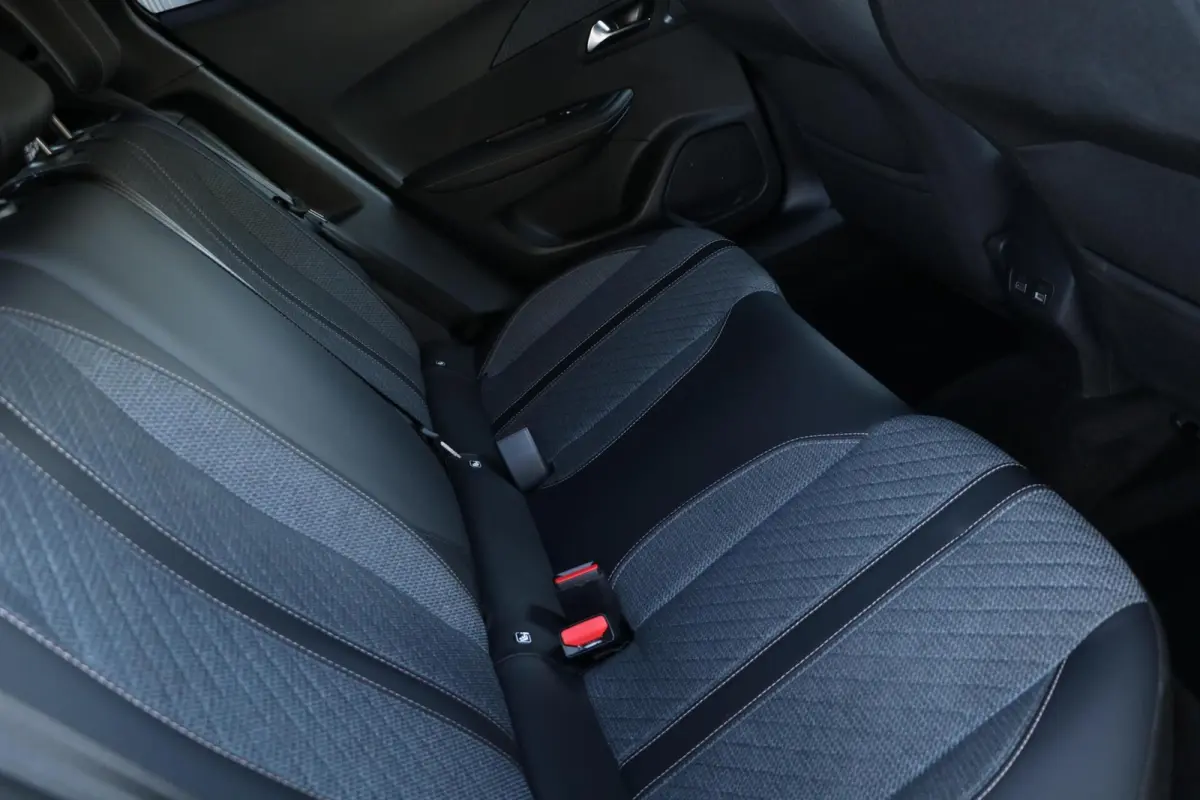 EV Allure Pack 50 kWh AppleCarplay 3 FASEN 3D Cockpit Lmv Led 100% SOH 4043 KM BJ2025