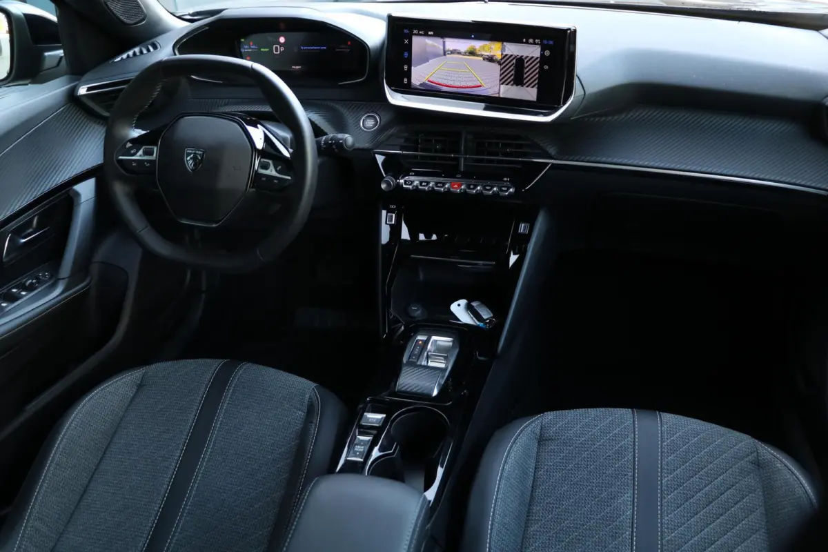 EV Allure Pack 50 kWh AppleCarplay 3 FASEN 3D Cockpit Lmv Led 100% SOH 4043 KM BJ2025
