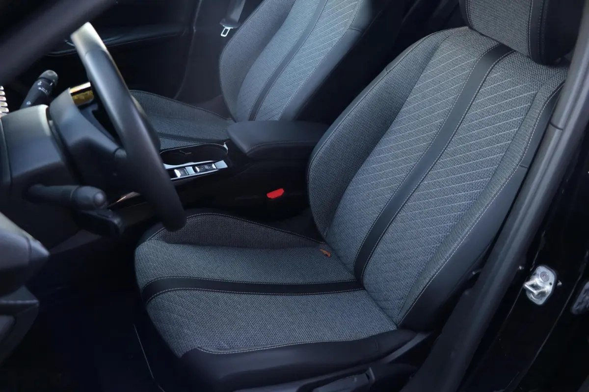 EV Allure Pack 50 kWh AppleCarplay 3 FASEN 3D Cockpit Lmv Led 100% SOH 4043 KM BJ2025