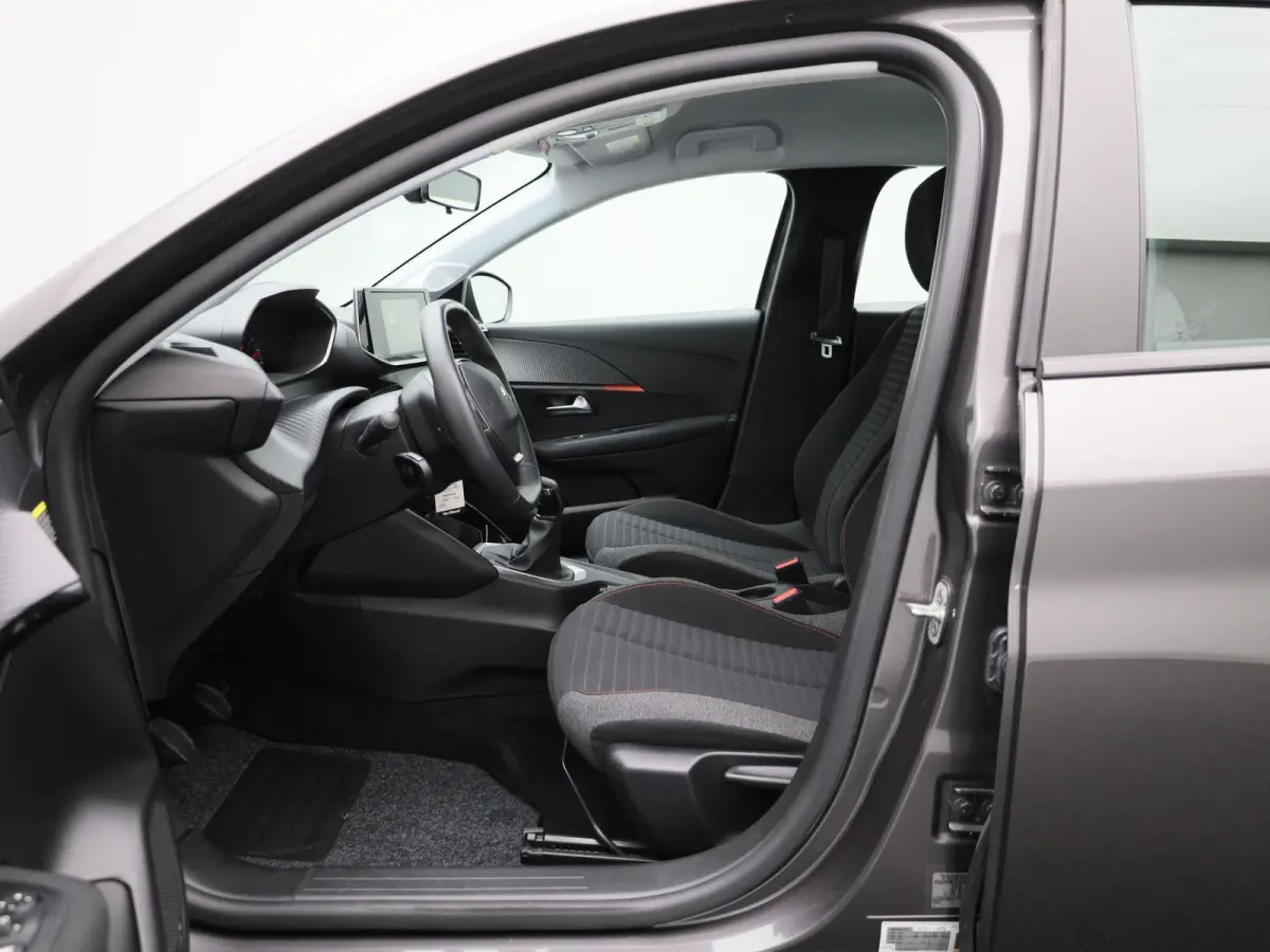 1.2 PureTech Active Pack | Cruise Control | Lane Assist | Apple Carplay/Android Auto | lichtmetalen velgen 16" |