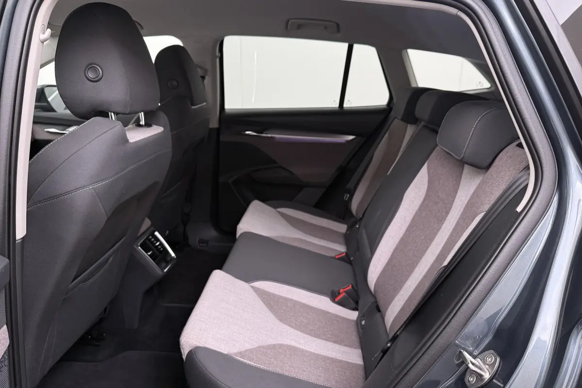 60 (94%SOH) Sport Half-Leder/Sportstoelen 20'LMV Stoelverw.