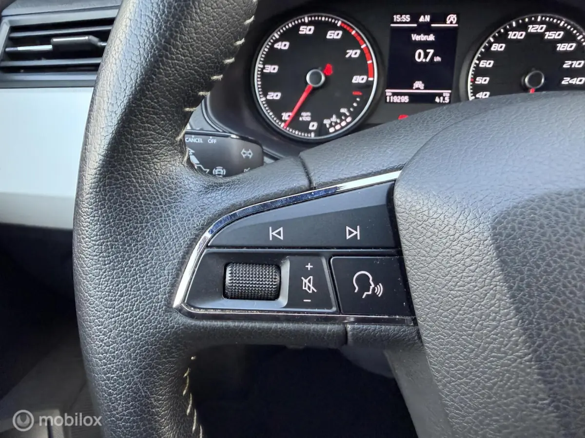 1.0 TSI XCELLENCE CLIMA*CRUISE*CARPLAY*CAMERA*STOELVERW*VOL!