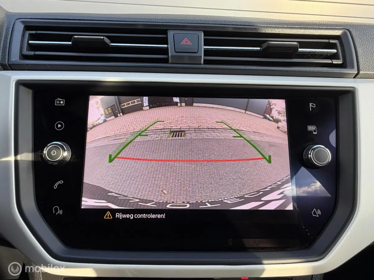 1.0 TSI XCELLENCE CLIMA*CRUISE*CARPLAY*CAMERA*STOELVERW*VOL!