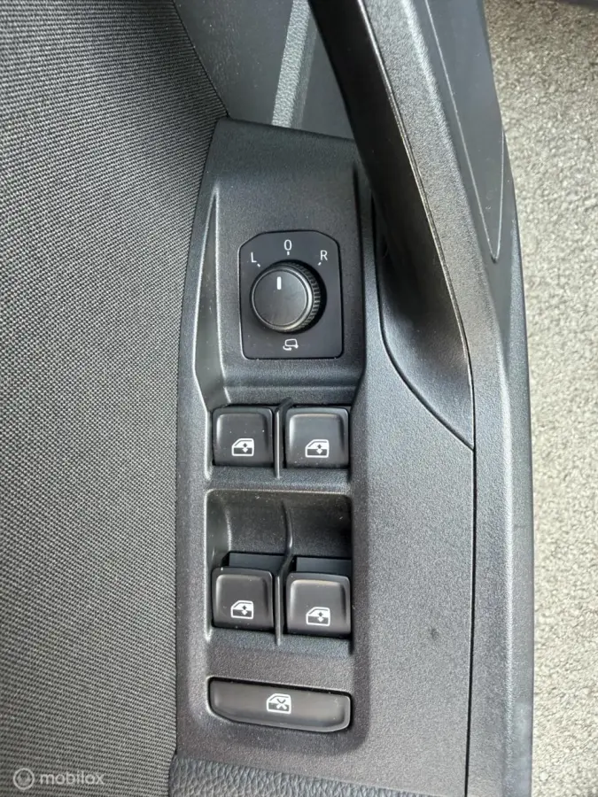 1.0 TSI XCELLENCE CLIMA*CRUISE*CARPLAY*CAMERA*STOELVERW*VOL!