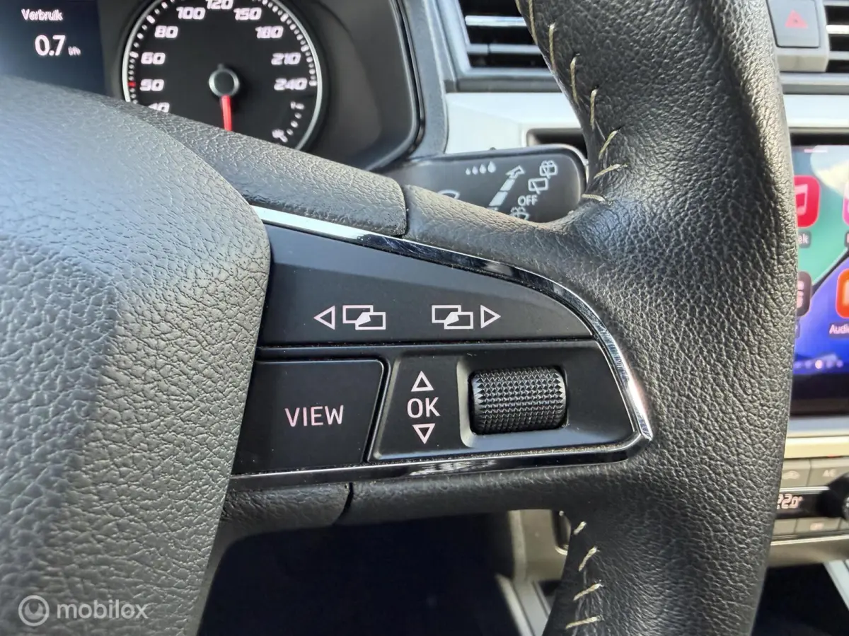 1.0 TSI XCELLENCE CLIMA*CRUISE*CARPLAY*CAMERA*STOELVERW*VOL!