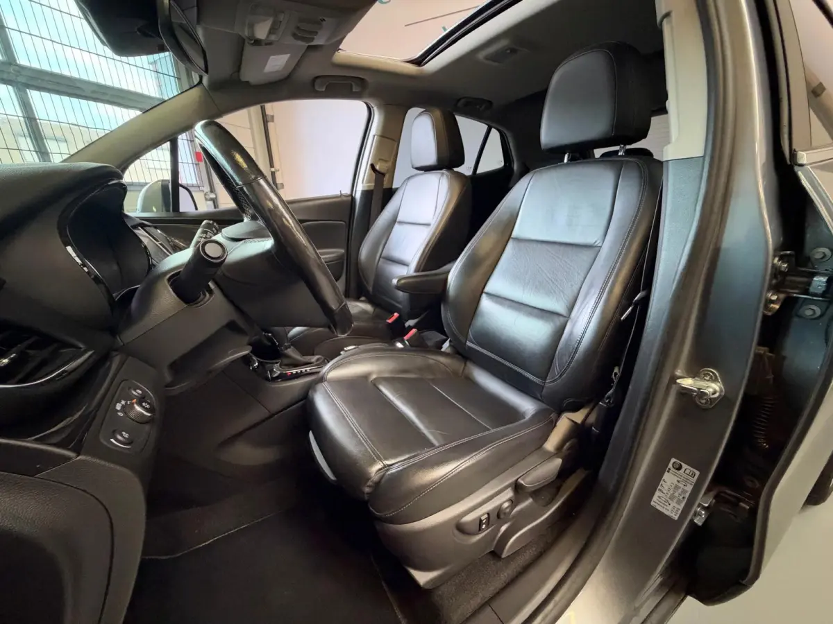 1.4 Turbo Innovation Pano, Stoel/Stuur Verwarming, Camera, Navi, Leer, carplay