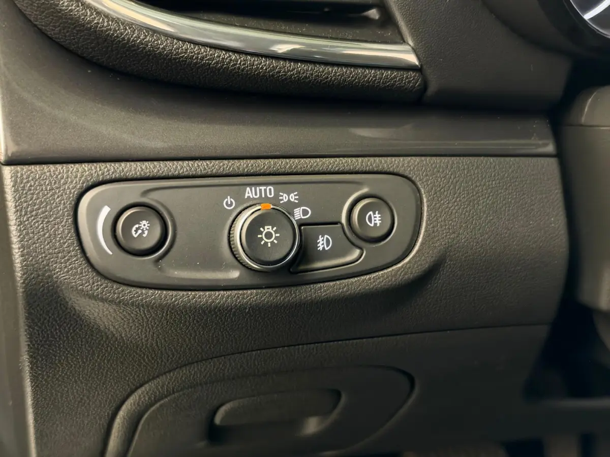1.4 Turbo Innovation Pano, Stoel/Stuur Verwarming, Camera, Navi, Leer, carplay