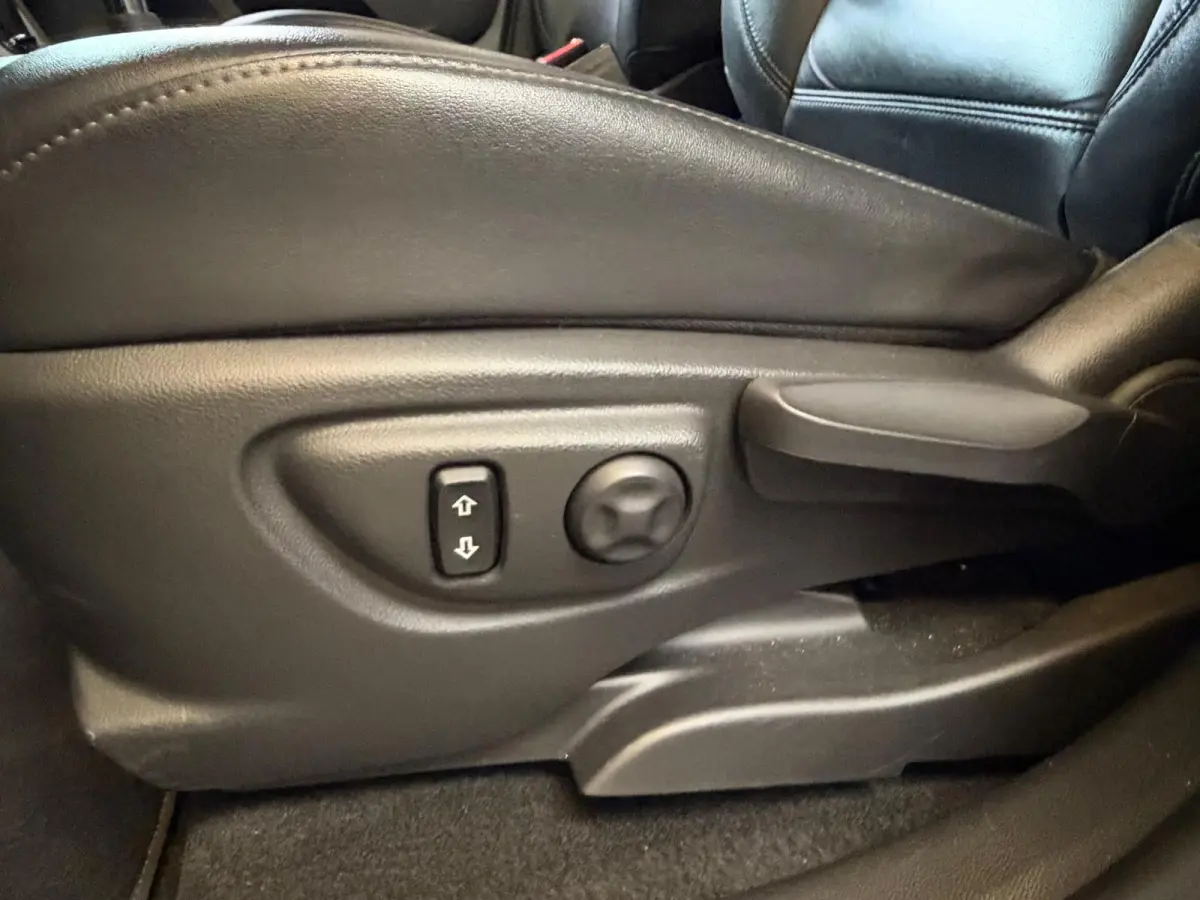 1.4 Turbo Innovation Pano, Stoel/Stuur Verwarming, Camera, Navi, Leer, carplay