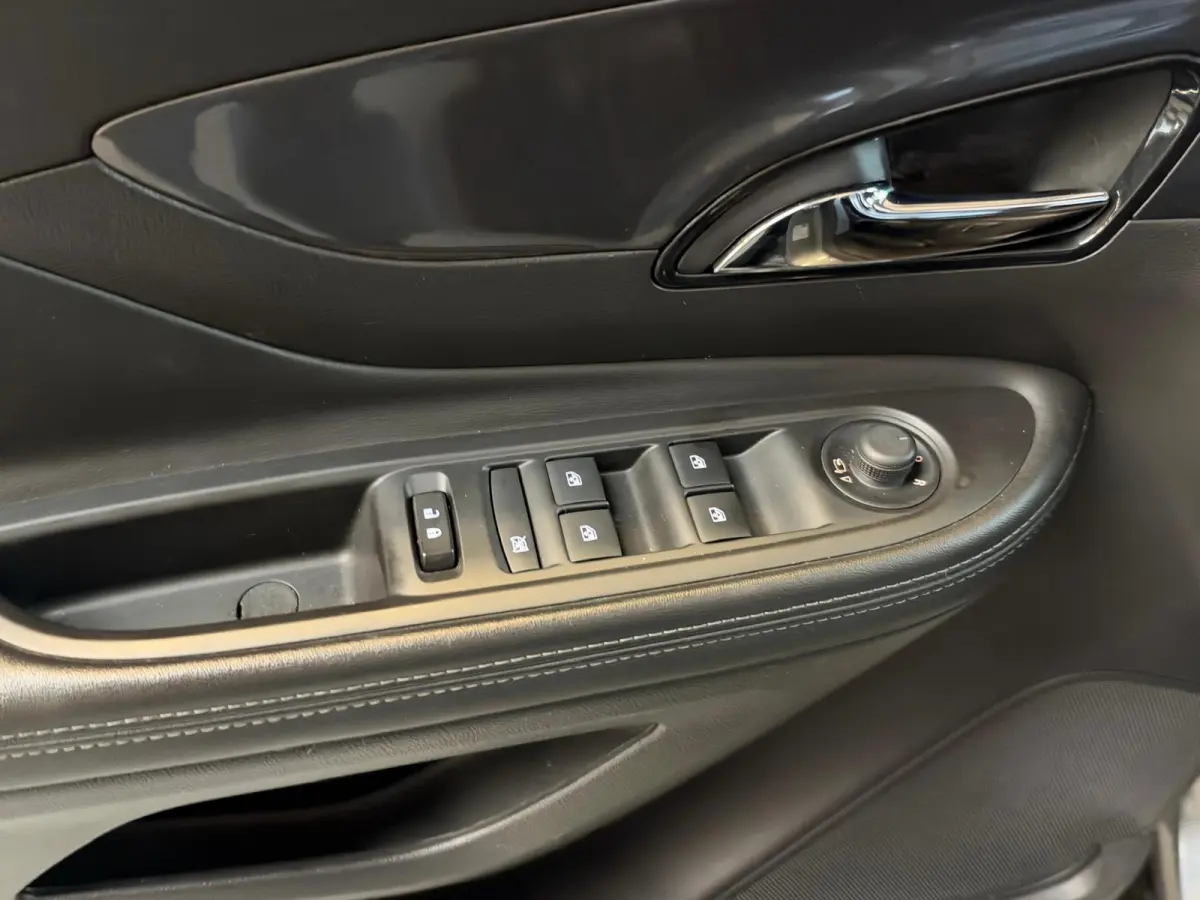 1.4 Turbo Innovation Pano, Stoel/Stuur Verwarming, Camera, Navi, Leer, carplay