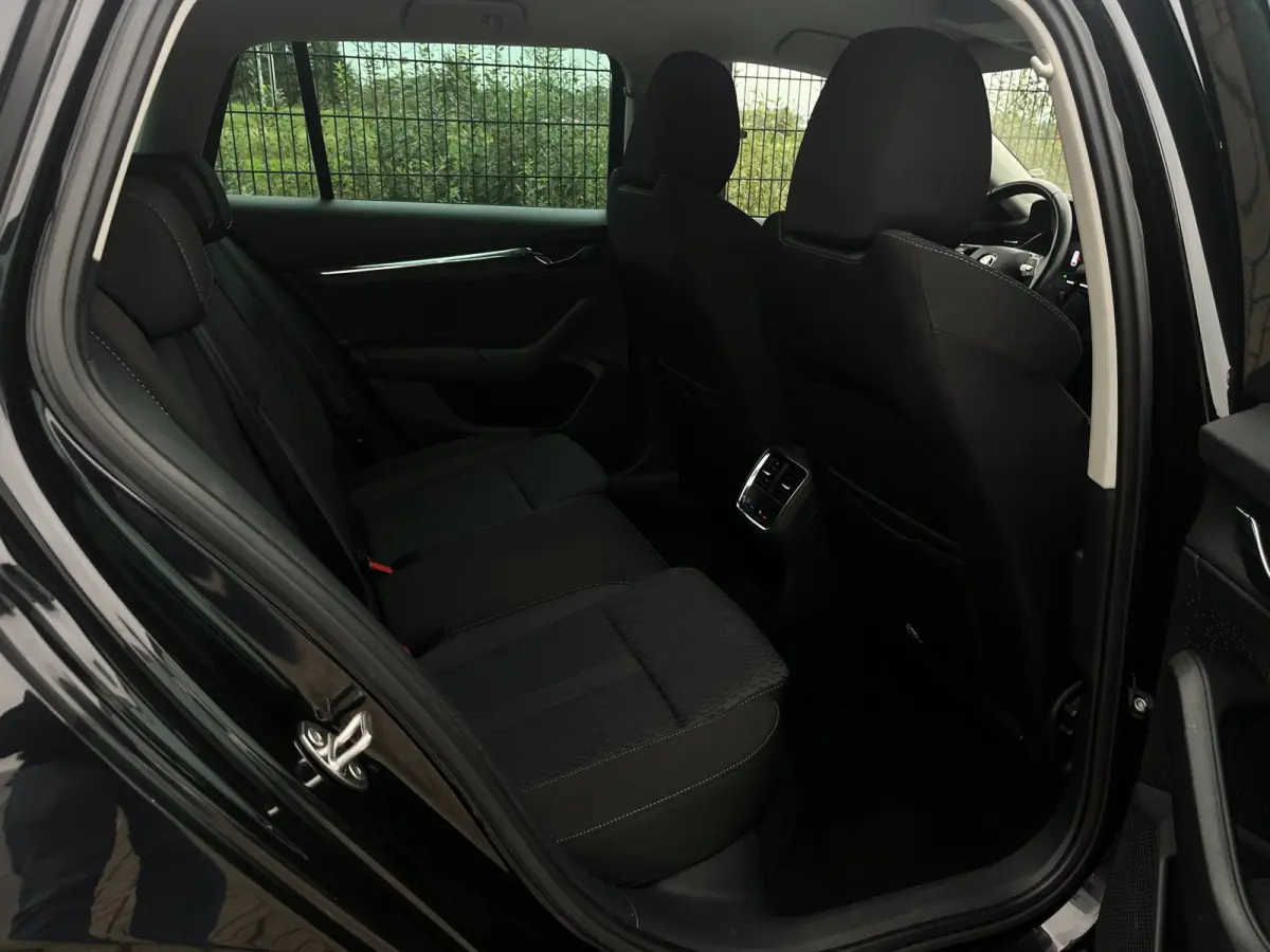 1.5 e-TSI Business Edition Plus | Carplay | Trekhaak | Stoel-/stuurverwarming