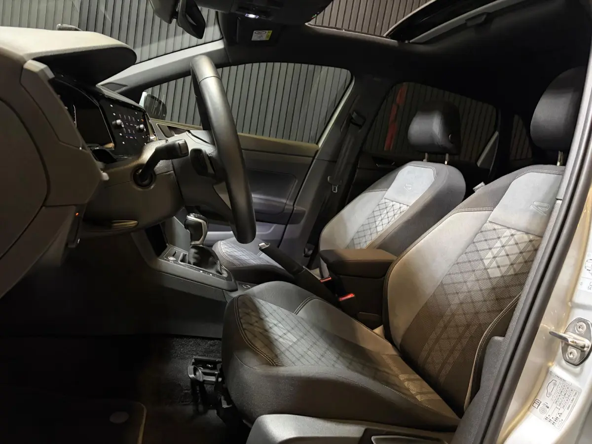 1.0 TSI R-Line Edition Panoramadak Camera Keyless
