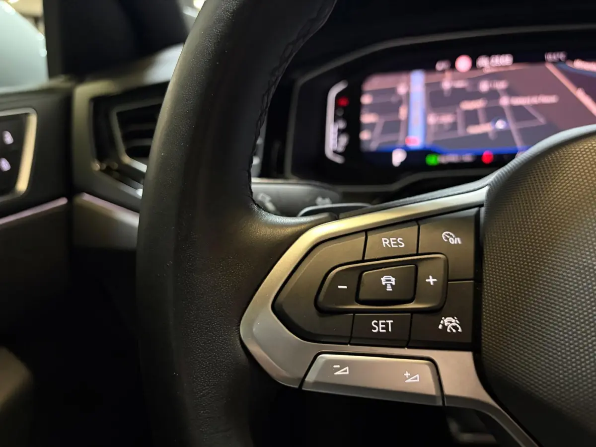 1.0 TSI R-Line Edition Panoramadak Camera Keyless