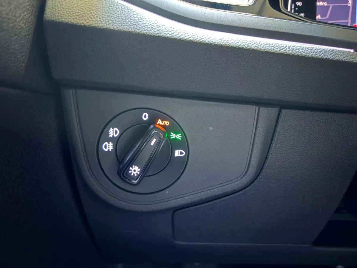 1.0 TSI R-Line Edition Panoramadak Camera Keyless
