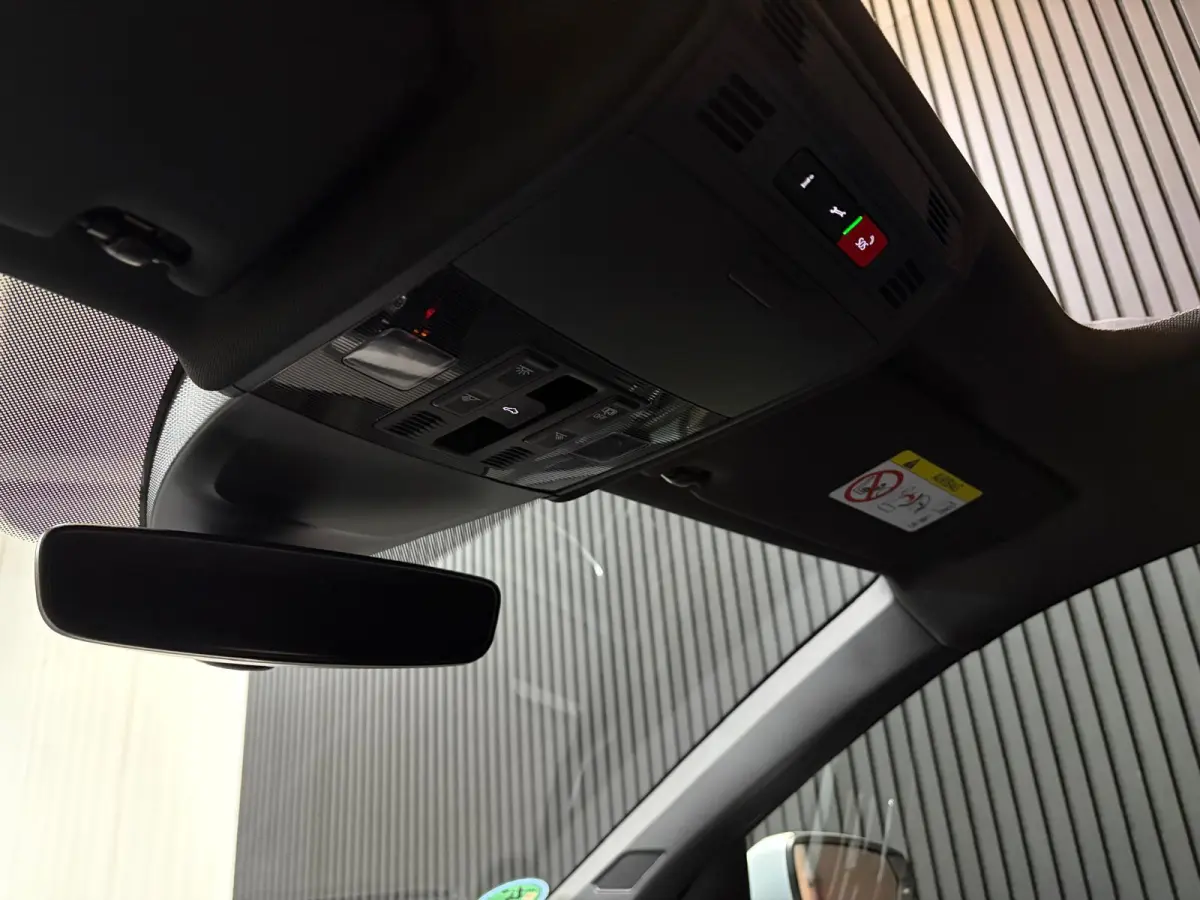 1.0 TSI R-Line Edition Panoramadak Camera Keyless