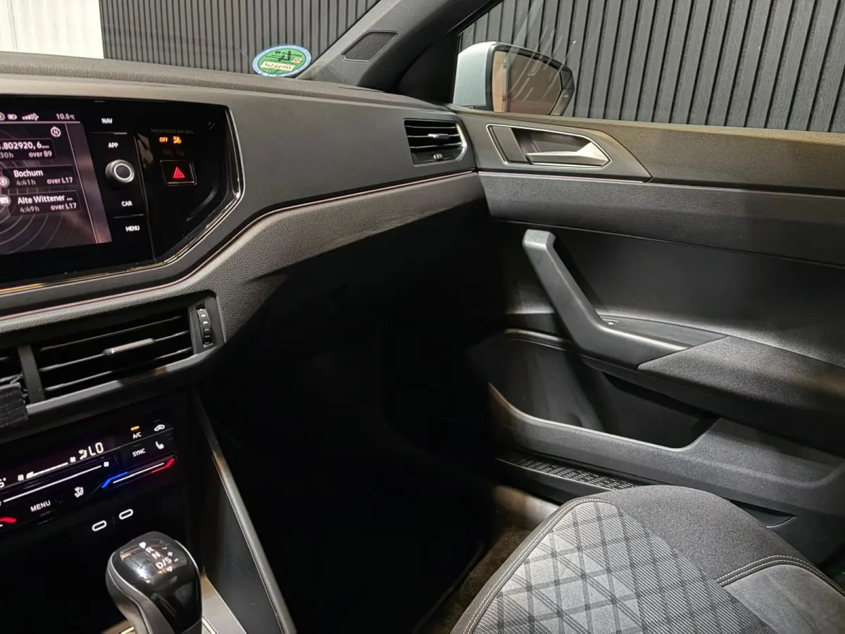1.0 TSI R-Line Edition Panoramadak Camera Keyless