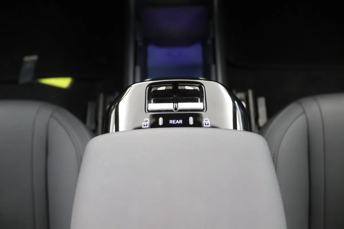 Single Motor Extended Range Plus 69 kWh | Trekhaak | Allseason | Stoelverwarming | Harman/Kardon |