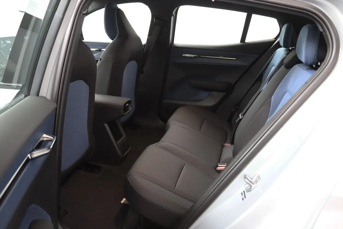 Single Motor Extended Range Plus 69 kWh | Trekhaak | Allseason | Stoelverwarming | Harman/Kardon |