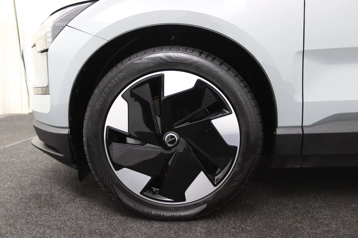 Single Motor Extended Range Plus 69 kWh | Trekhaak | Allseason | Stoelverwarming | Harman/Kardon |