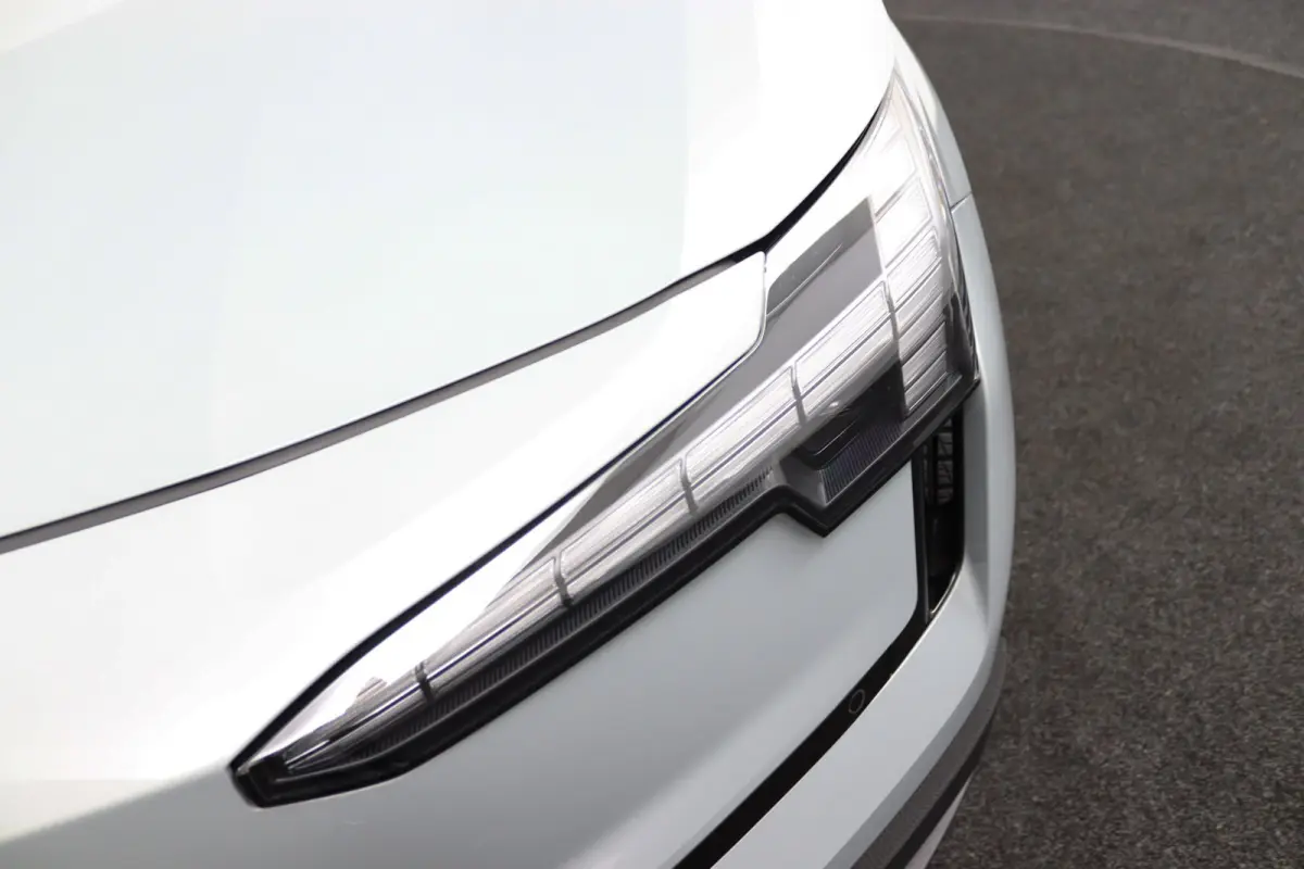 Single Motor Extended Range Plus 69 kWh | Trekhaak | Allseason | Stoelverwarming | Harman/Kardon |