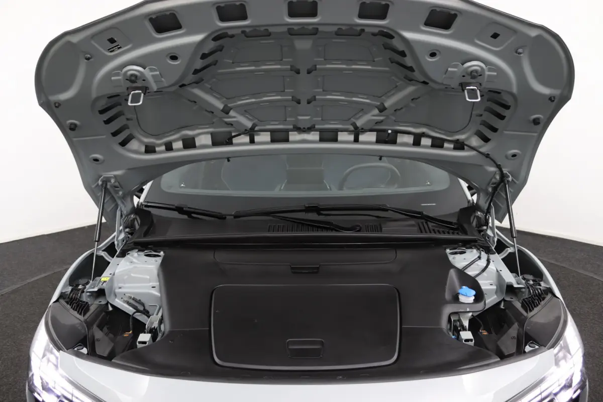 Single Motor Extended Range Plus 69 kWh | Trekhaak | Allseason | Stoelverwarming | Harman/Kardon |