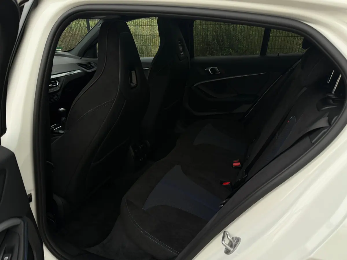 116i High Executive M-Sport| PANO | Sport-/Schaalstoelen| M pakket | Carplay |