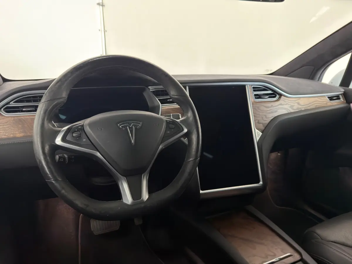 90D Base|FREE SUPERCHARGE|SC01|TREKHAAK|LEDER|NAP|