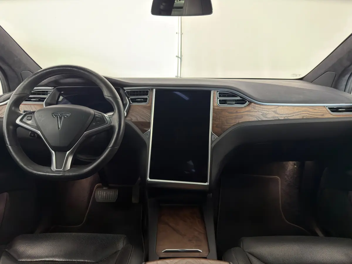 90D Base|FREE SUPERCHARGE|SC01|TREKHAAK|LEDER|NAP|