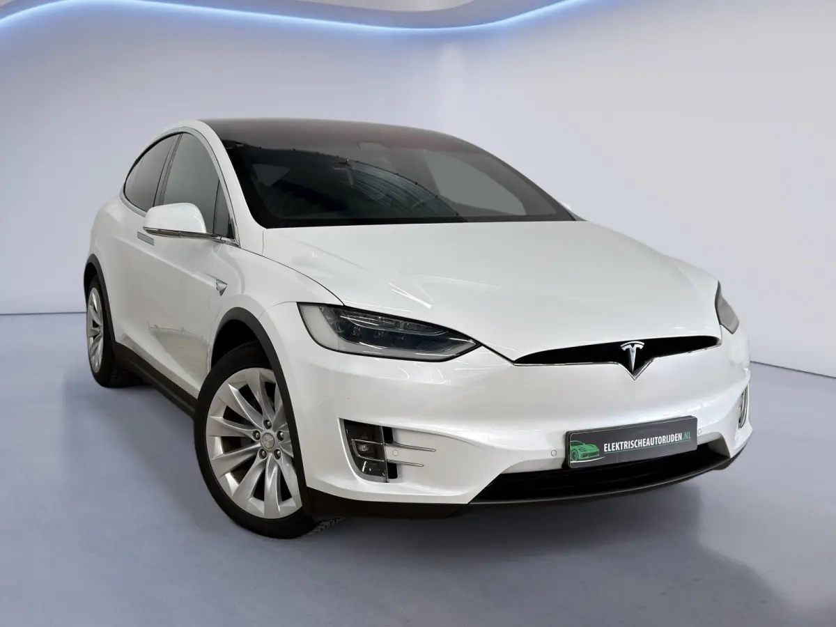 90D Base|FREE SUPERCHARGE|SC01|TREKHAAK|LEDER|NAP|