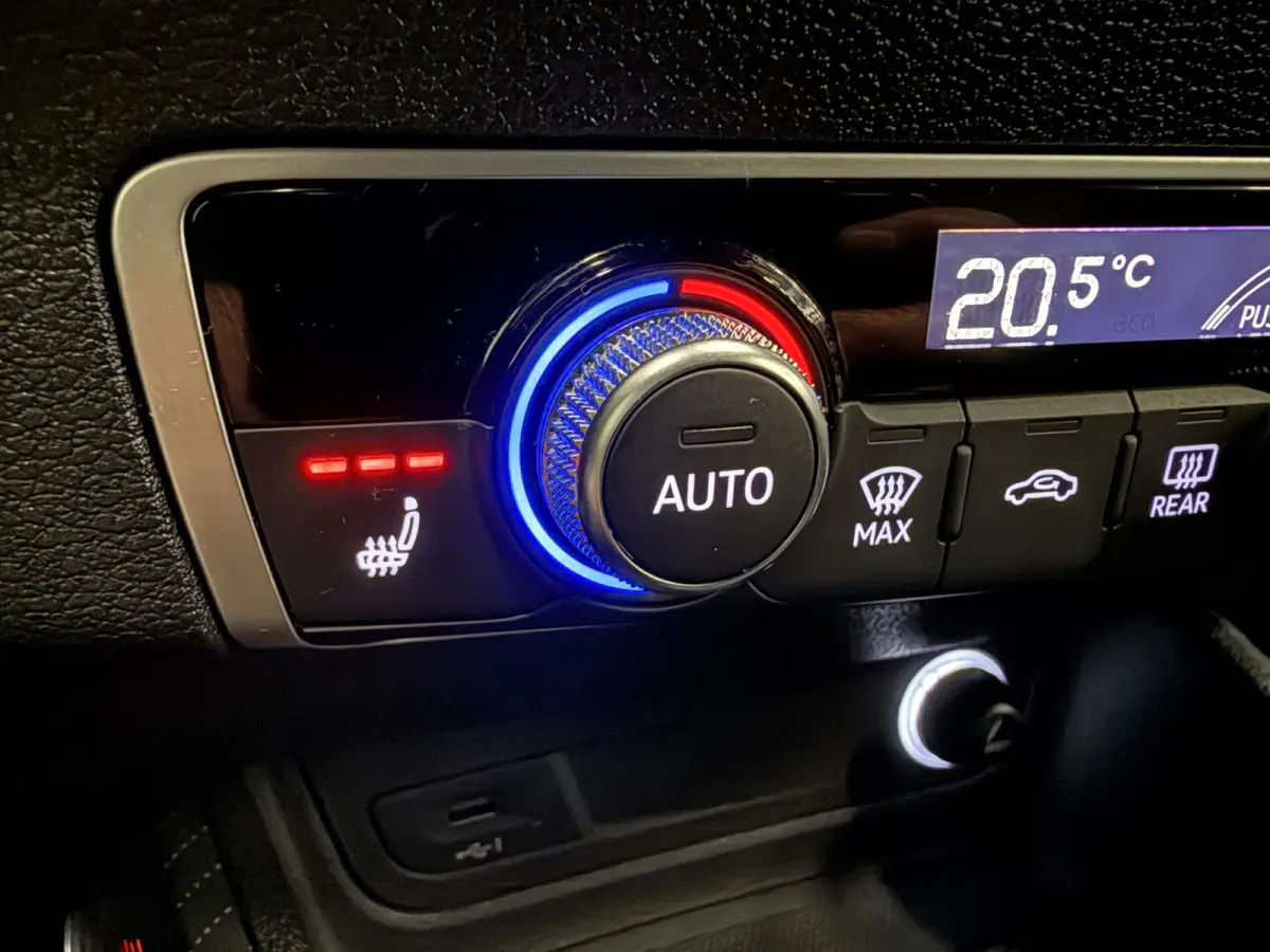1.4 TFSI CoD S-Line B&O/VIRTUAL/LED/ACC/KEYLESS/SFEER/CARPLAY/ALARM/DAB/S-LINE LEER SP.STOELEN/DONKERE-HEMEL/PRIVACY/AFN.TREKHAAK/ABSOLUTE NIEUWSTAAT