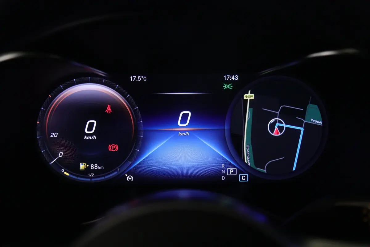 180 AMG-LINE NAP PANO/CARPLAY/CAM/STOELVER/VOL