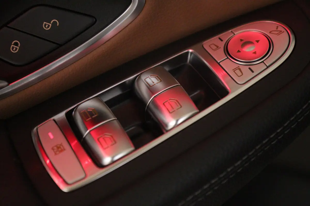 180 AMG-LINE NAP PANO/CARPLAY/CAM/STOELVER/VOL
