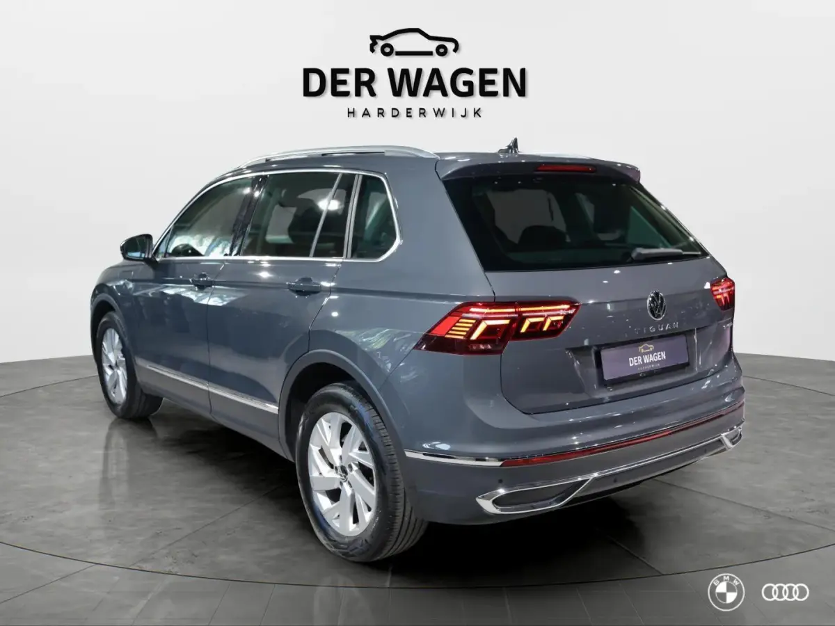 1.4 TSI eHybrid Business Line / PANO / ACC / DODEHOEK / AMBIENT VERL