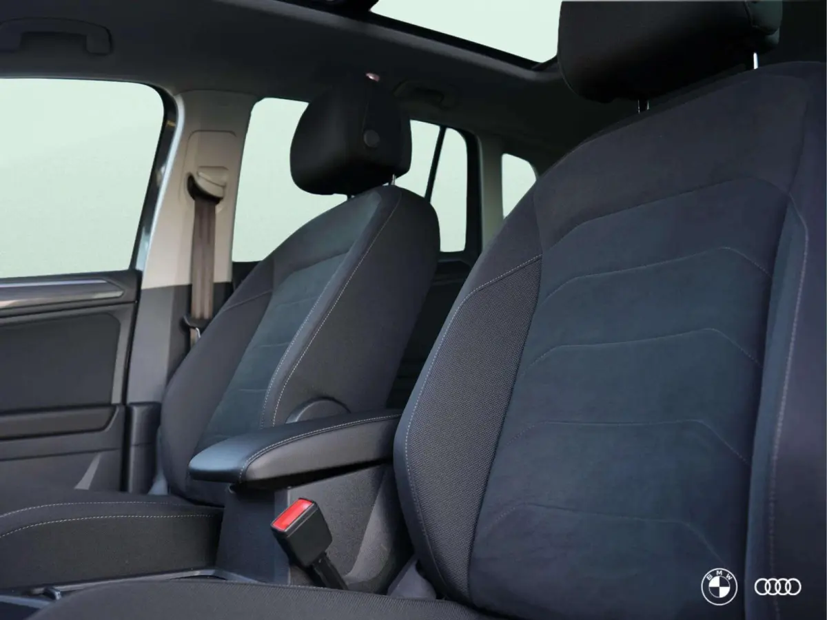 1.4 TSI eHybrid Business Line / PANO / ACC / DODEHOEK / AMBIENT VERL