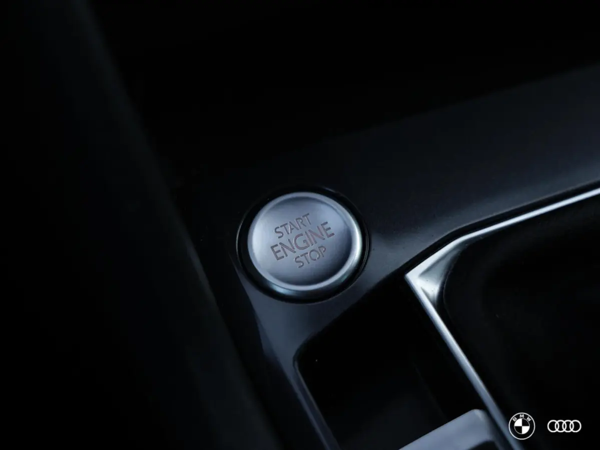 1.4 TSI eHybrid Business Line / PANO / ACC / DODEHOEK / AMBIENT VERL