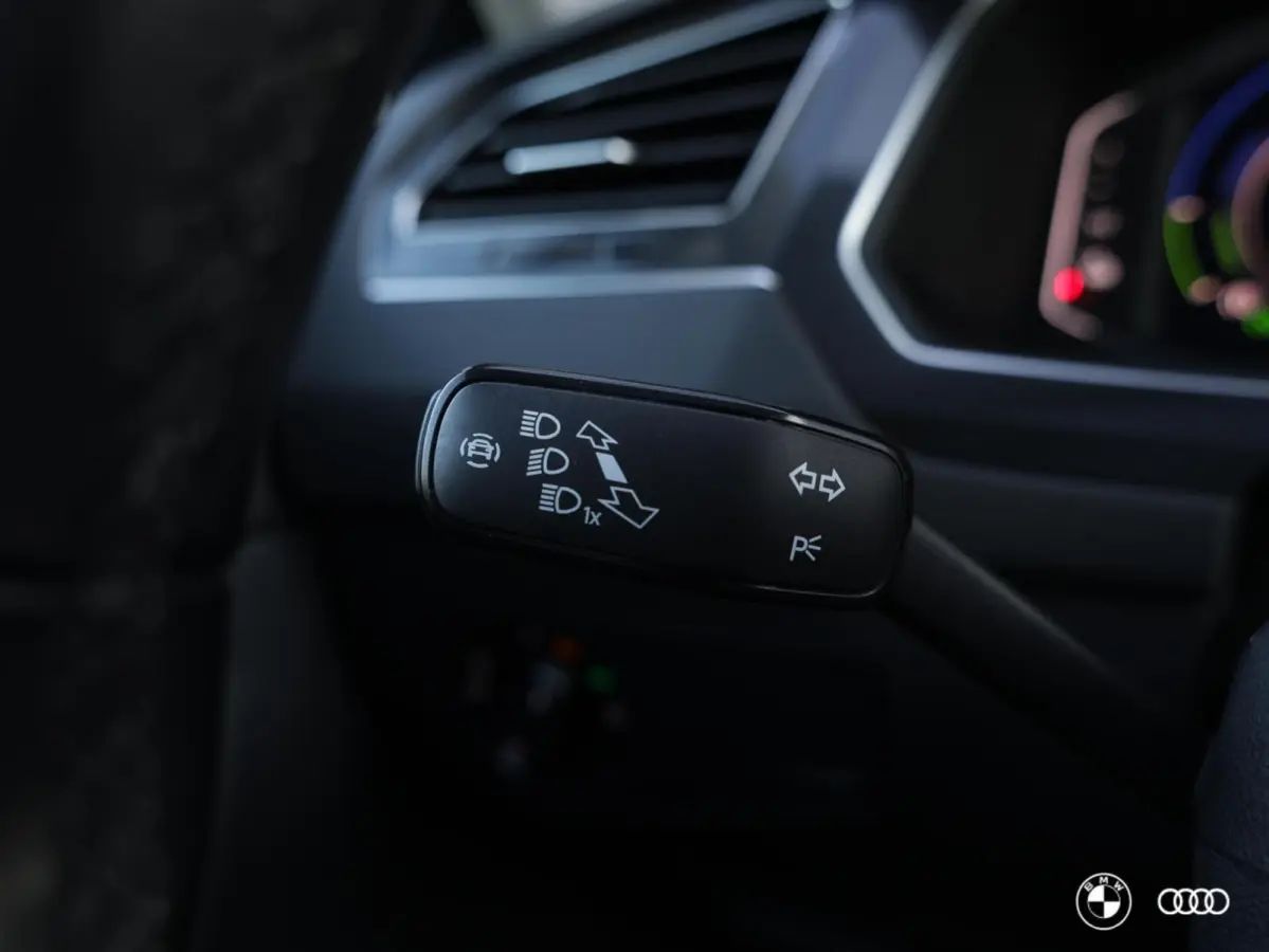 1.4 TSI eHybrid Business Line / PANO / ACC / DODEHOEK / AMBIENT VERL