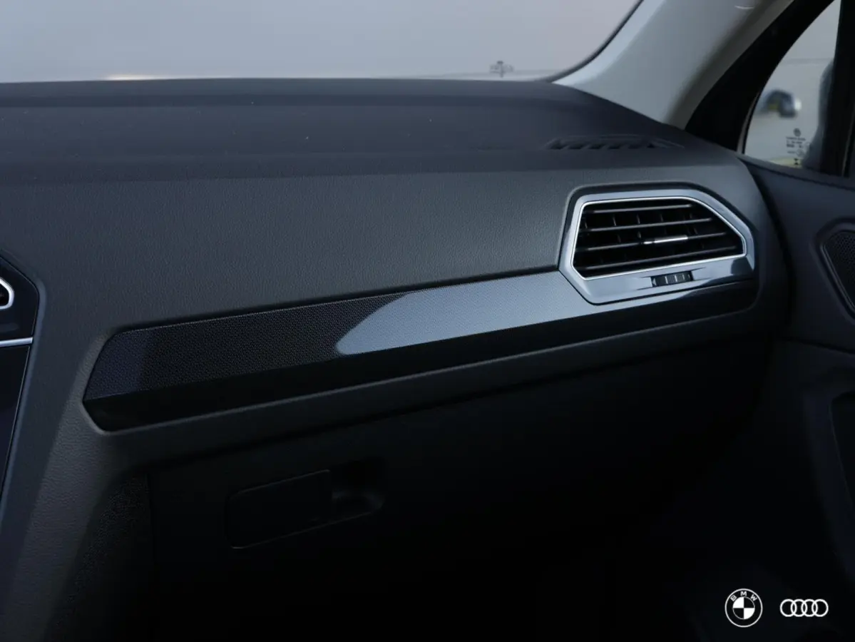 1.4 TSI eHybrid Business Line / PANO / ACC / DODEHOEK / AMBIENT VERL