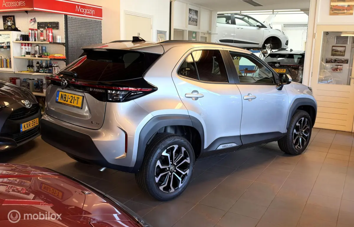1.5 Hybrid 130PK 3.854Km, Zeer complete auto