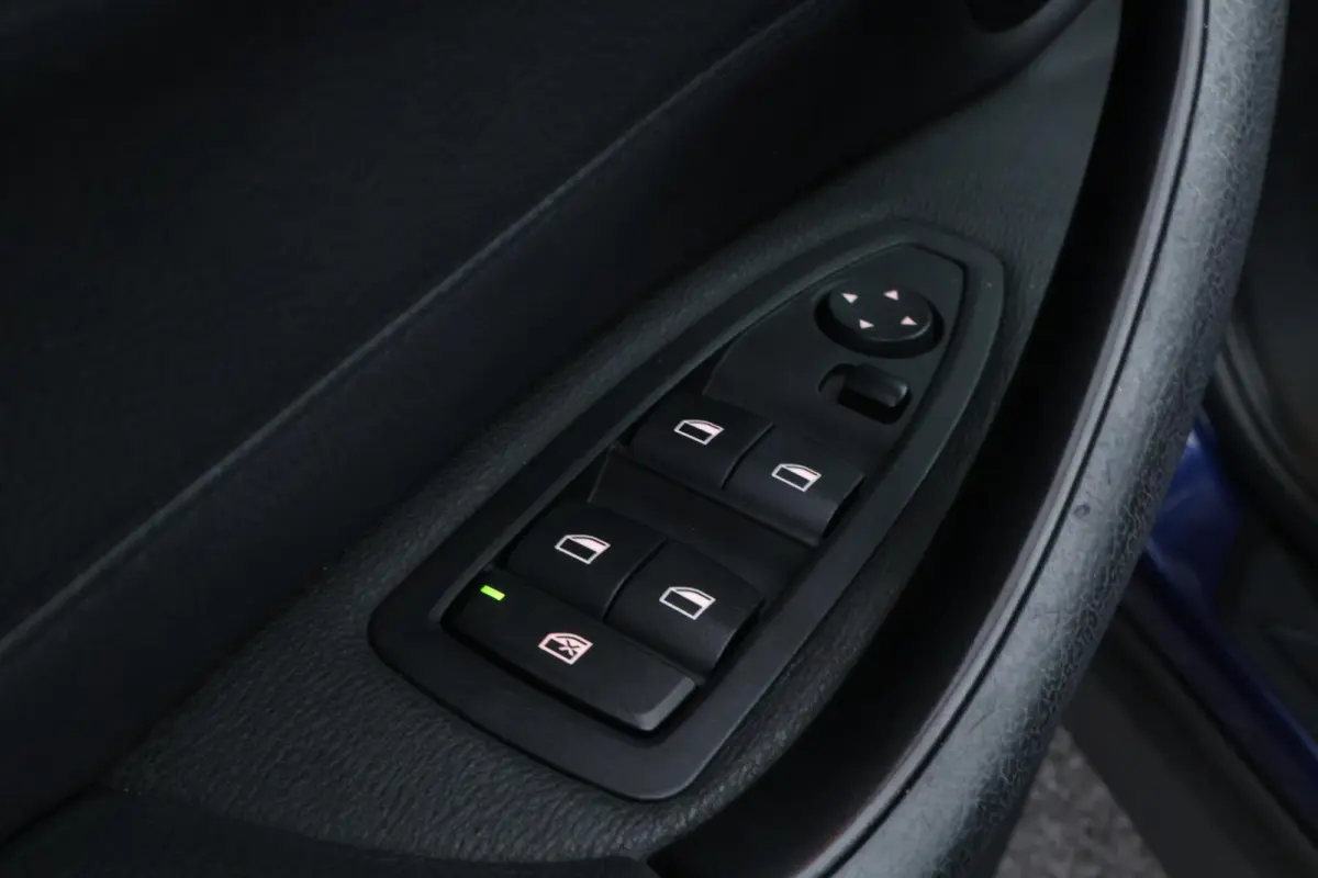 sDrive20i High Executive |PANO|LED|STOEL VWM|LEDER|MEMORY|ELK.STOELEN