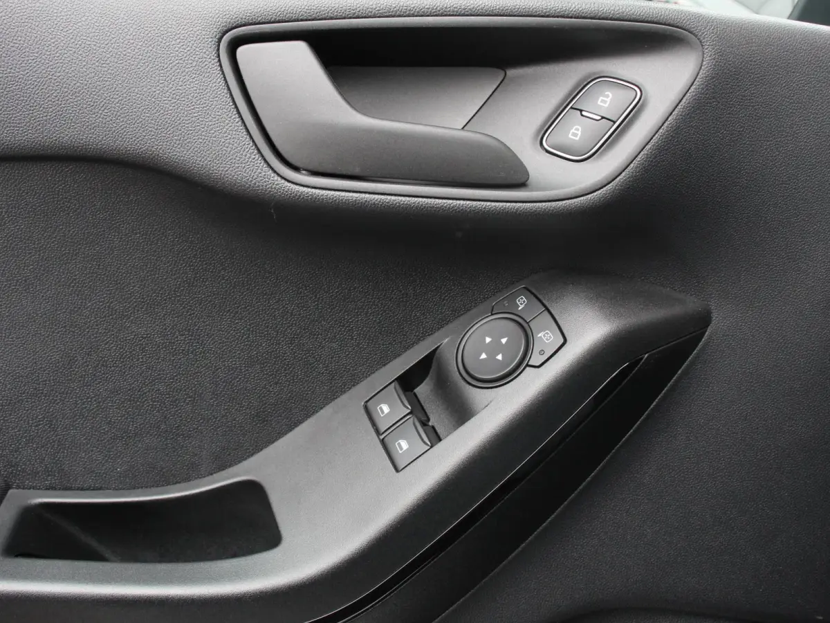 1.0 EcoBoost Connected Navigatie Apple Carplay/Android Auto Parkeersensor achter Cruise Control Airco Led
