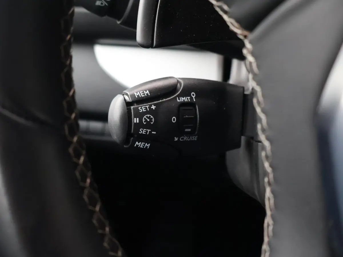 2.0 MULTIJET L3H1 180 PK AUT. + CARPLAY | LMV | CAMERA | TREKHAAK 2500 KG