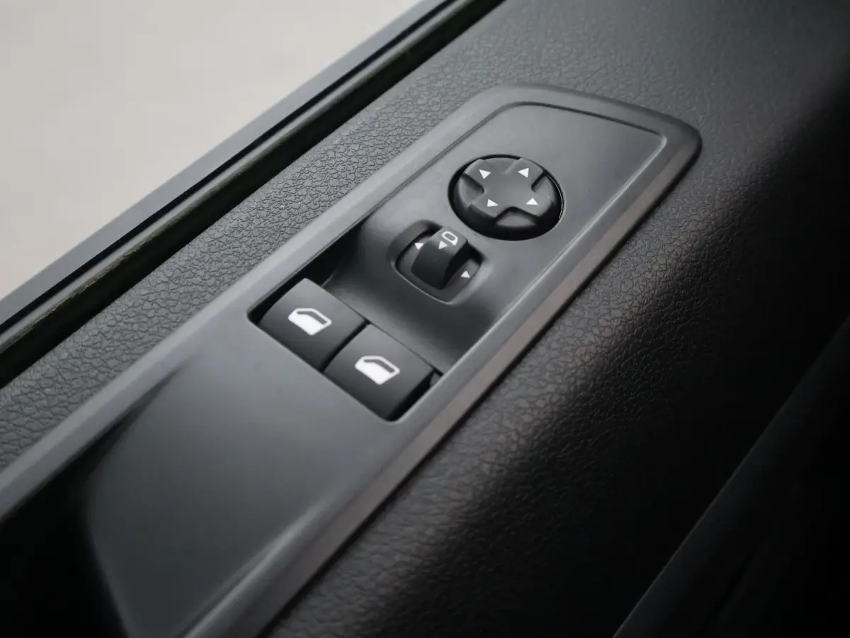 2.0 MULTIJET L3H1 180 PK AUT. + CARPLAY | LMV | CAMERA | TREKHAAK 2500 KG