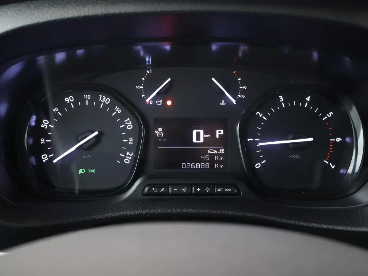 2.0 MULTIJET L3H1 180 PK AUT. + CARPLAY | LMV | CAMERA | TREKHAAK 2500 KG