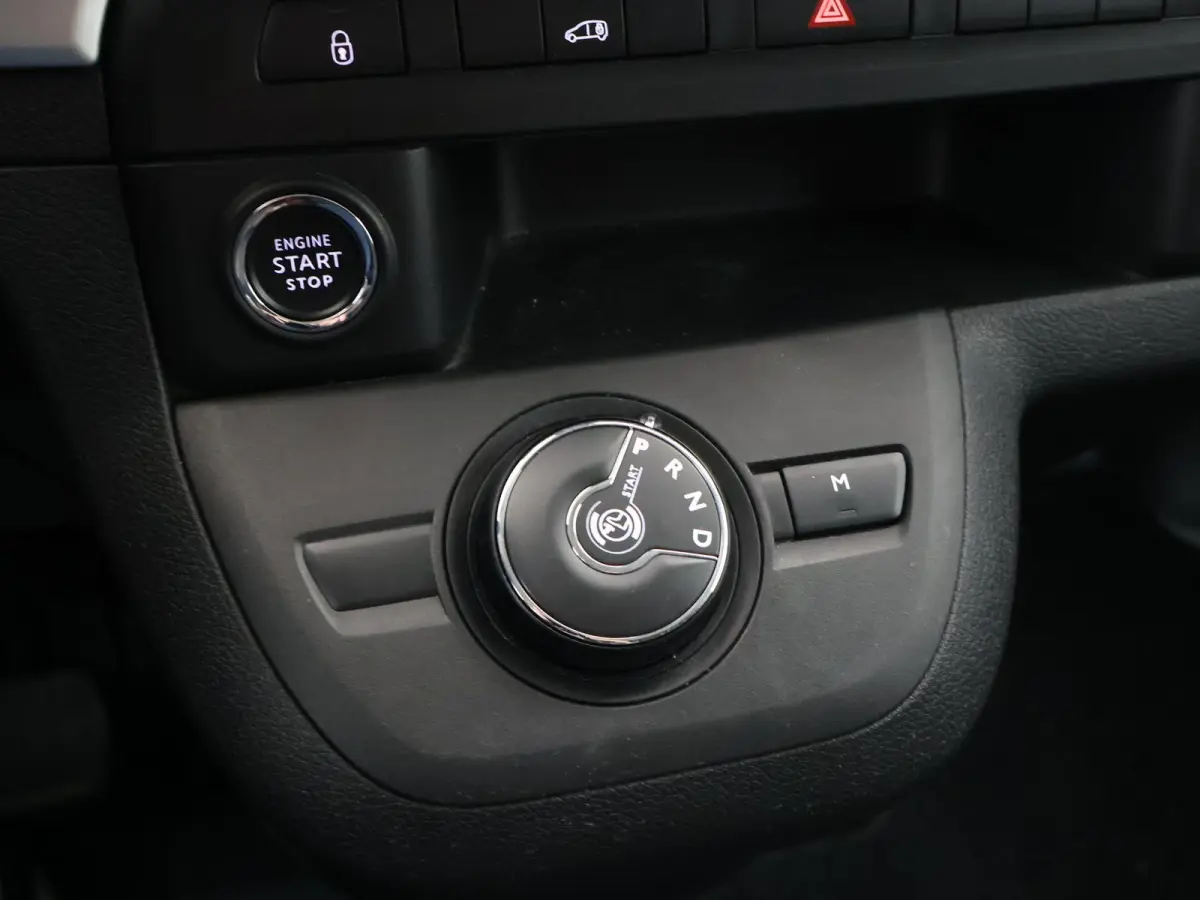 2.0 MULTIJET L3H1 180 PK AUT. + CARPLAY | LMV | CAMERA | TREKHAAK 2500 KG